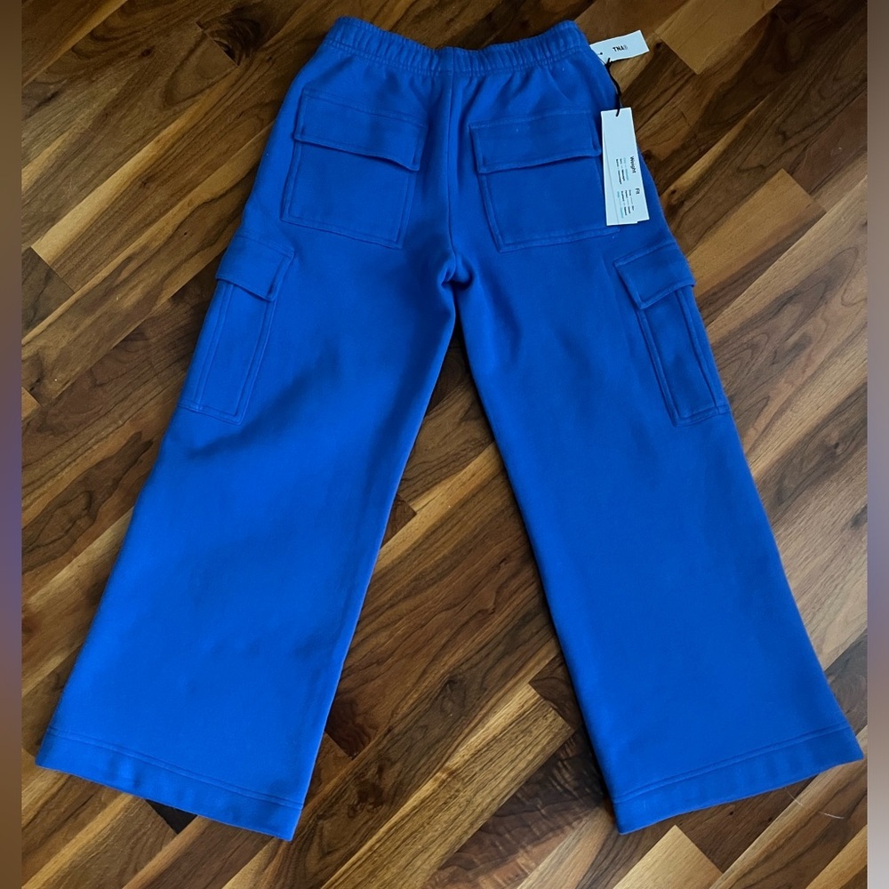 Aritzia TNA Sweatfleece Cozy Fleece Cargo Mega Fit Sweatpants in Jazz Blue, NEW - Picture 13 of 17